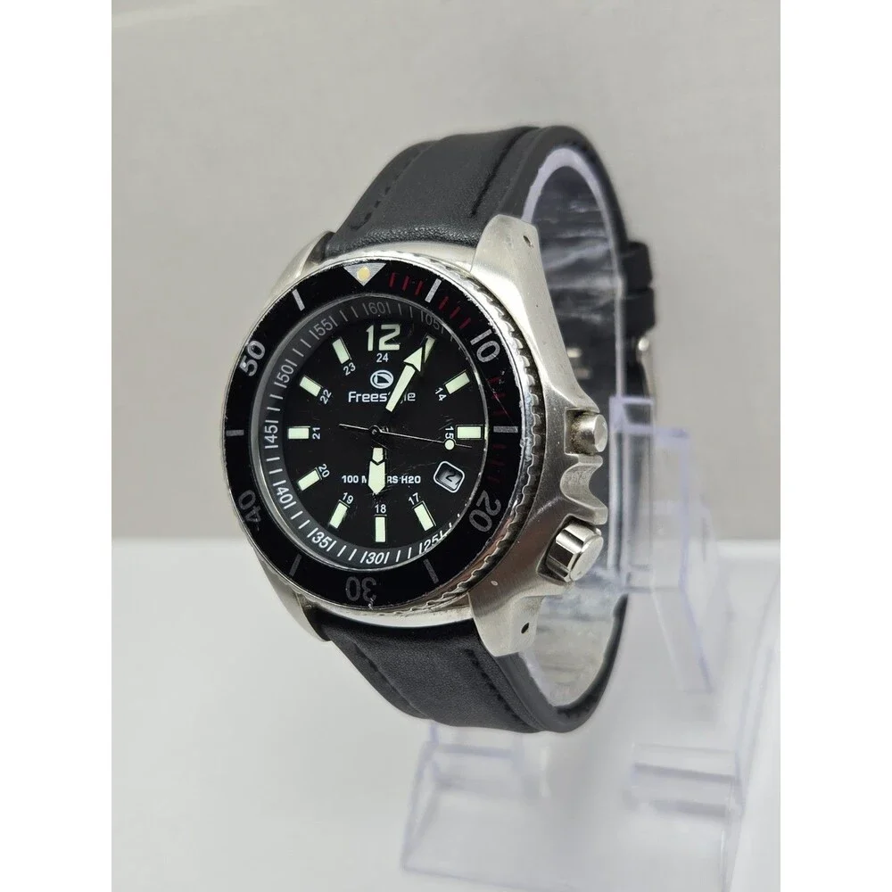 Freestyle Sand Tiger Mens Dive Watch 100M Black Dial Mineral Crystal New Battery